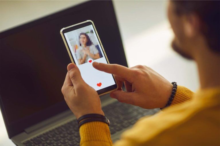 Online-Betrügereien mit "Love Scams" boomen. <span class="copyright">symbol/kfv</span>