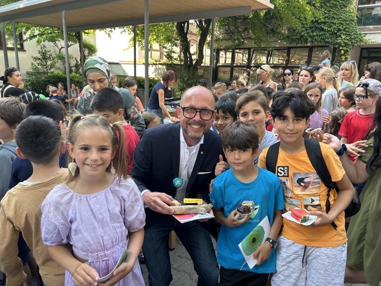 Der Bregenzer Bürgermeister, Michael Ritsch, war begeistert von der tollen Performance der Schülerinnen und Schüler.