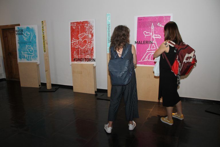 Ausstellung über Kinderträume in der Stadtbibliothek Feldkirch stößt auf großes Interesse.