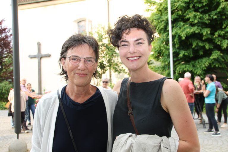 Irma-Maria Troy und Bernadette Kühne.