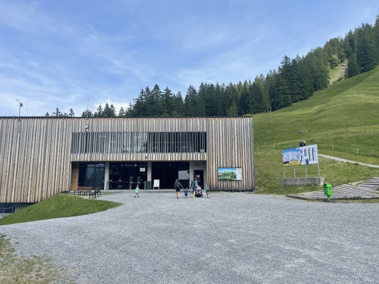 Die Bergstation macht auch in architektonischer Hinsicht einiges her.