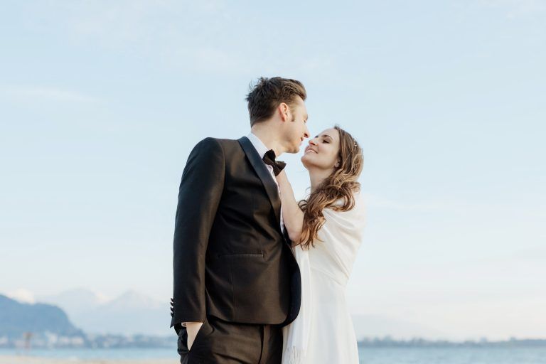 Johanna und Roman Neugebauer gaben sich am 6. Mai 2022 das Jawort. <span class="copyright">Myrtle Weddings</span>