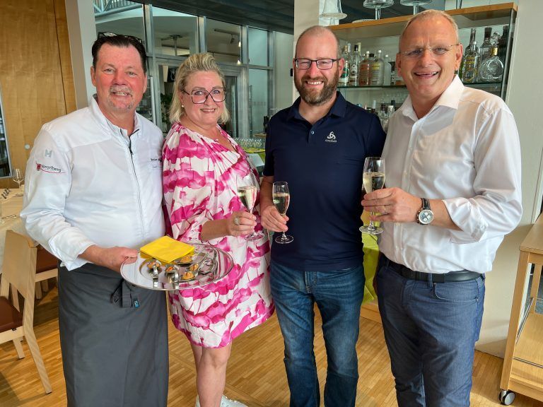 Luden zum Präsentationsabend: (v.l.) Küchenchef Wolfgang Ponier, Brigitte Horn, Vito Mussner und Heinz Mersich.VN/Franc