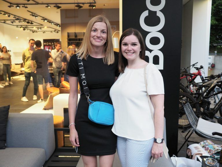 Stefanie Rabatscher und Bettina Gehrer genossen den Abend.