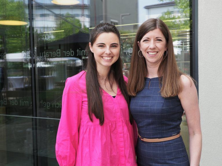 Organisatorin Kheira Kettner und AK-Vizepräsidentin Jessica Lutz.