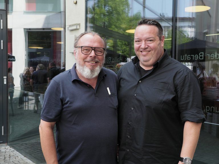 Moderator Thomas Matt und Betriebsratsvorsitzender Franz Valandro.