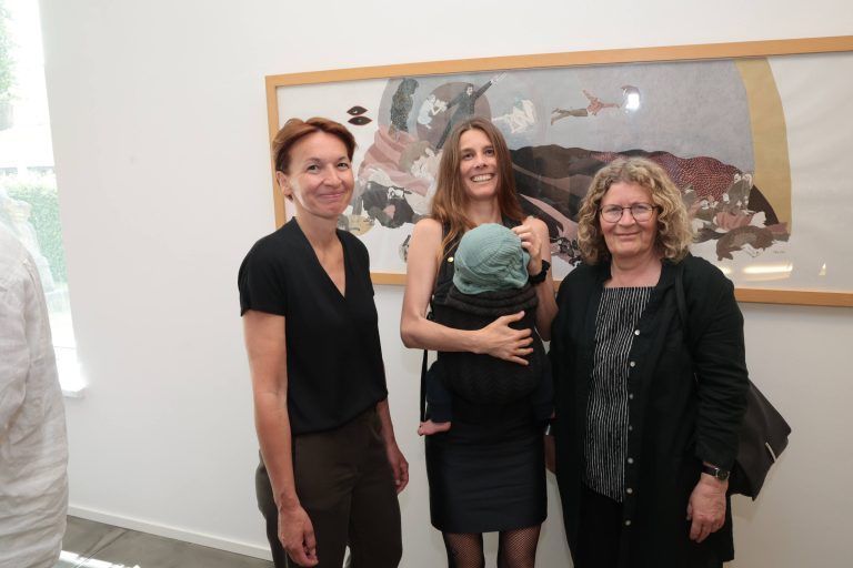 Viktoria Salzmann, die Künstlerinnen Sophia Weinmann und Maria Jansa.