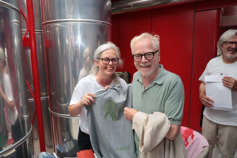 Magdalena Steinhauser und Künstler Tone Fink.