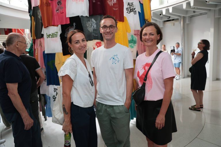 Theresa Feurstein, ihr Bruder Christian Feurstein und Nina Fritsch.