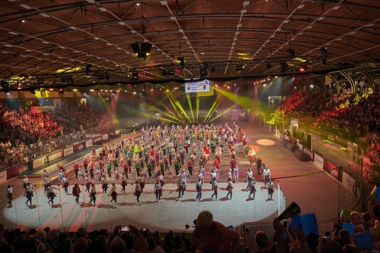 Den Besuchern des "Gymnaestrada Spirit" bot sich ein farbenfrohes Spektakel, das alle Beteiligten mitriss. <span class="copyright">Geuze</span>