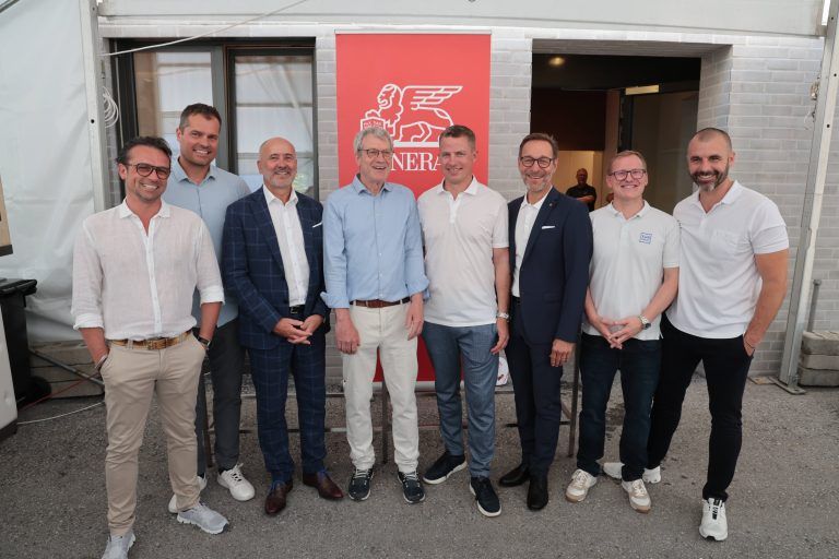 Alexander Schorm, Andreas Hofer, Arno Schuchter, Elgar Köb, Peter Piringer, Gerhard Böhler, Jochen Köb und Daniel Hörburger. AME