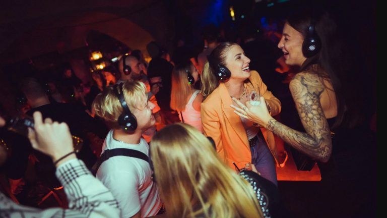 Gute Laune gab es schon auf der vergangenen Silent Disco im Rauch Club. <span class="copyright">Silent Disco</span>