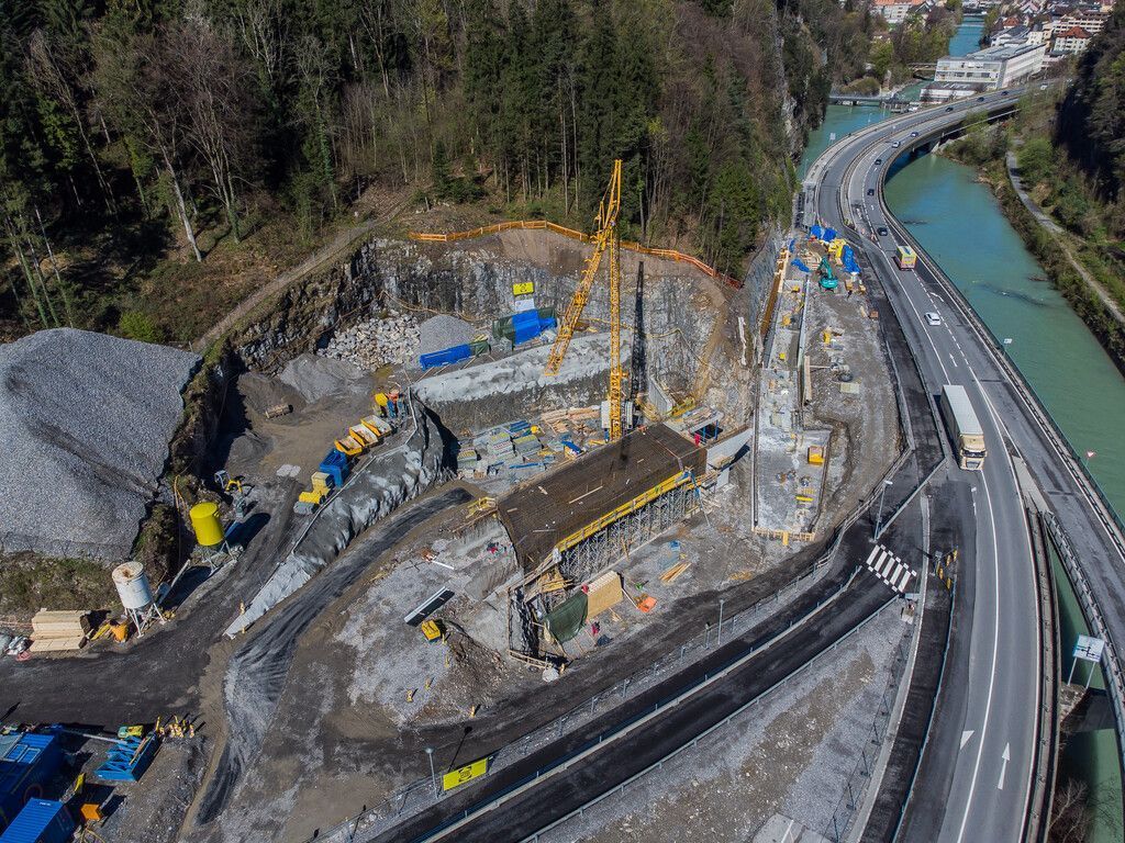 Protestspaziergang gegen die Umsetzung des Stadttunnels