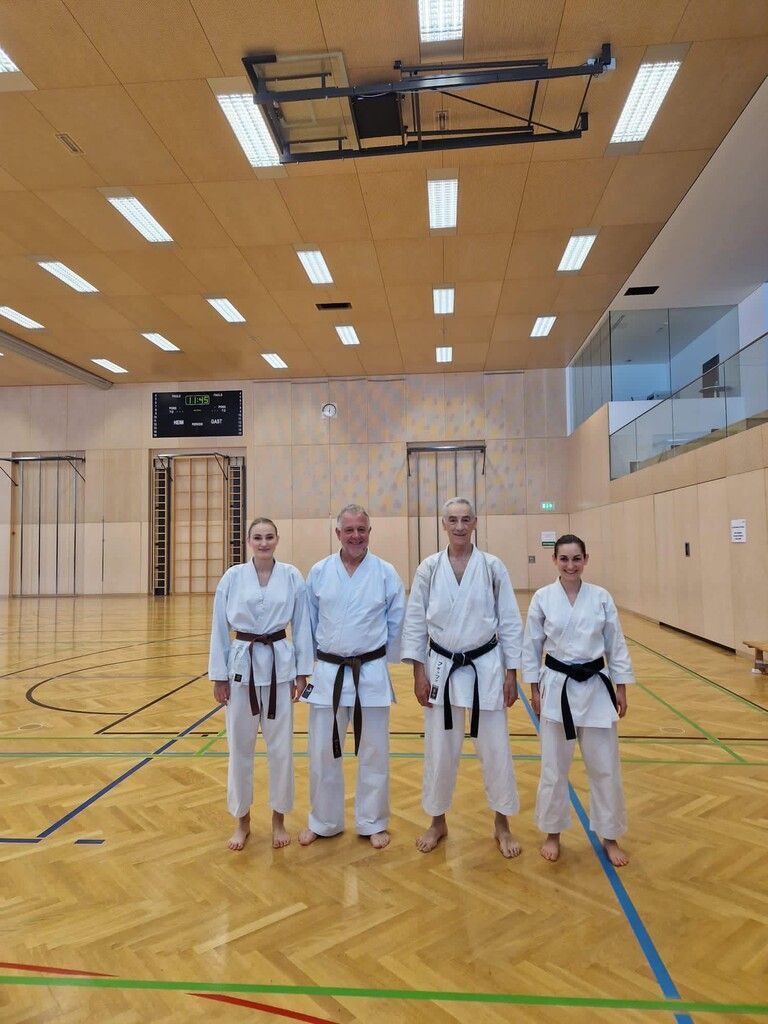 Auch die Karatekas aus Bludenz konnten jede Menge lernen und viel Inspiration für das Training in ihrem Verein mitnehmen.samurai karate klub bludenz