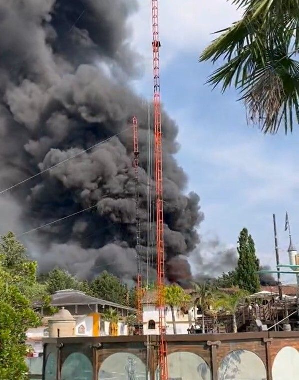 Im Europapark Rust ist ein Brand ausgebrochen. »D6
