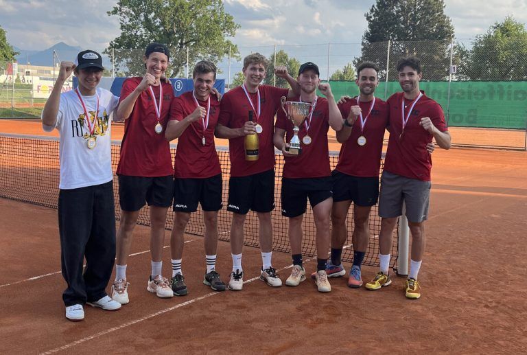 Das Meisterteam des TC Hard (v. l.): Rafi Zein, Jonas Keck, Nicolai Graninger, Sven Lemstra, Tobias Fürschuß, Alexander Grabher und ­Matthias Raubinger.Verein