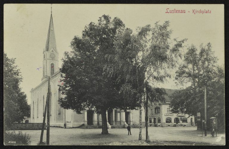 Der Lustenauer Kirchplatz auf einer Ansichtskarte von 1917.