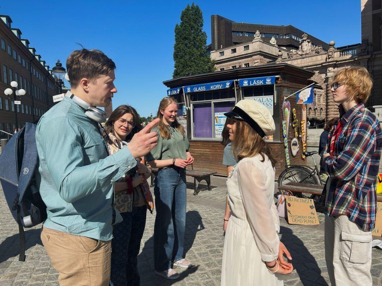 Die 20-Jährige im Gespräch mit Mitstreitern. 2018 hat alles angefangen.