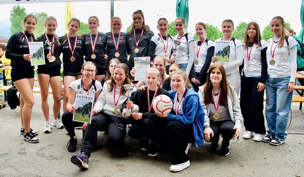 Satteins und Nenzing als Faustball-Hochburgen