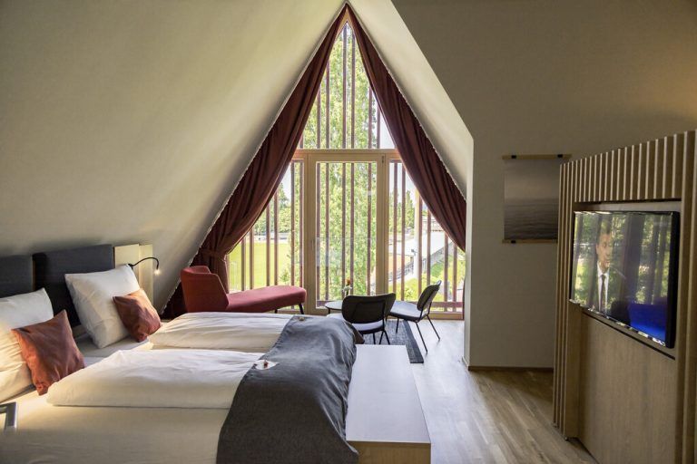 Die modernen Zimmer im Neubau.