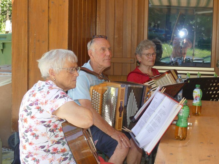 Feiner Grillnachmittag der Koblacher Seniorinnen und Senioren.Vorarlberg 50plus OG Koblach
