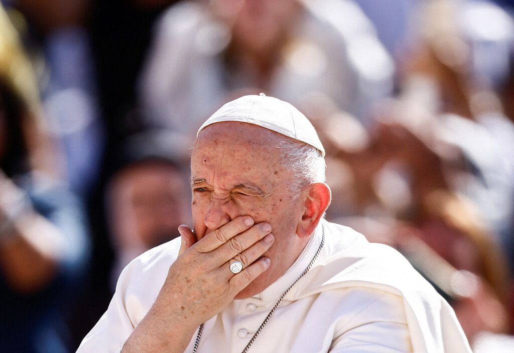 Papst erholt sich von OP