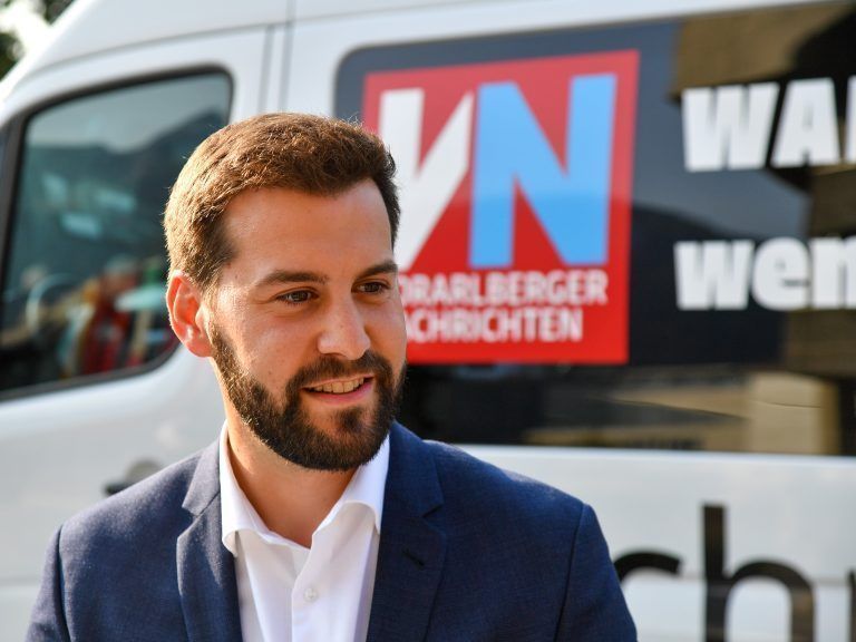 Bürgermeister Tschann zeigte sich überrascht. Kritisch werde es aber erst, wenn die Arbeitsleistung durch andere Tätigkeiten beeinflusst werde. <span class="copyright">VN/Lerch</span>