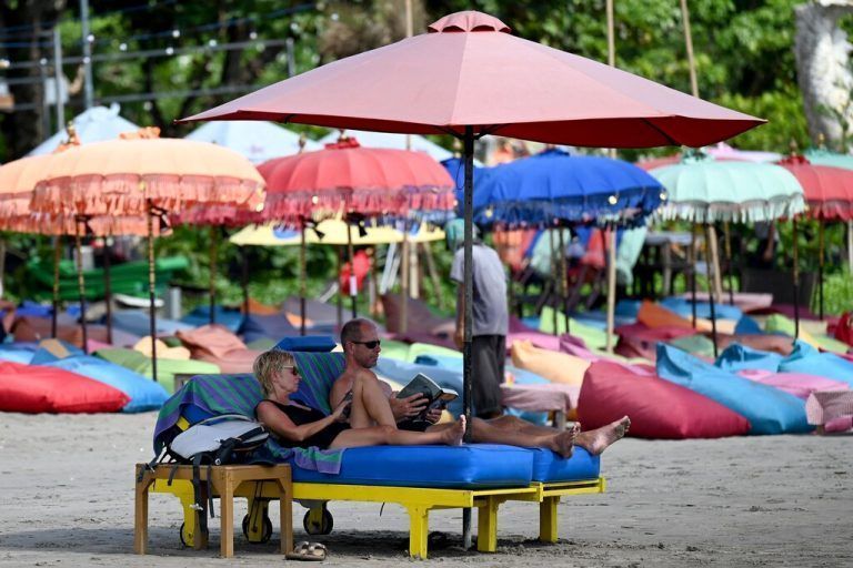 Für Bali-Urlauber gibt es jetzt klare Verhaltensregeln. Bei Zuwiderhandlung drohen harte Strafen bis hin zur Abschiebung. afp