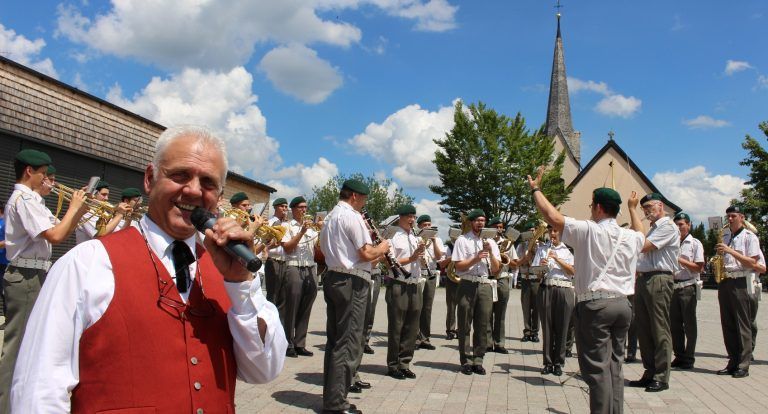 Musikalische Vielfalt und fröhliche Klänge: Das Bezirksmusikfest verwandelt die Region in einen Ort der musikalischen Begeisterung und des gemeinsamen Feierns. <span class="copyright">STP</span>