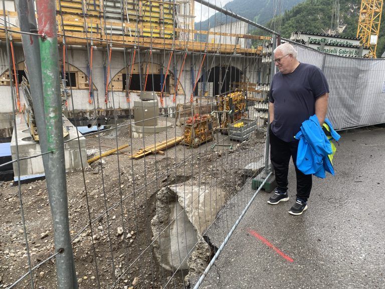 Die Luftschutzanlage, die bei den Bauarbeiten zum Erweiterungsbau der VS Mitte freigelegt worden ist, ist nicht dieselbe, in der Michael Haider als Kind gewesen ist. <span class="copyright">VN/JUN</span>