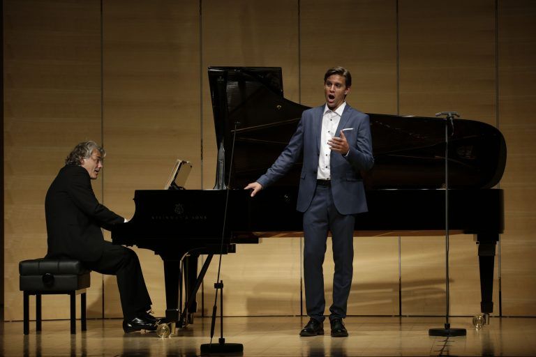Weltweit beachtete Schubertiade: Musikliebhaber genießen die vielfältigen Veranstaltungen im malerischen Schwarzenberg. <span class="copyright">VN-Dietrich</span>