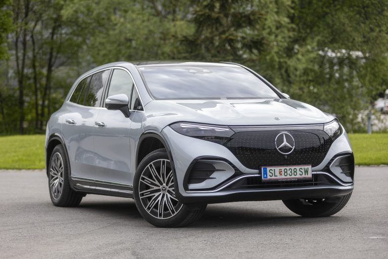Mercedes drückt bei der E-Mobilität kräftig aufs Tempo.VN/Paulitsch