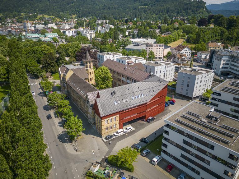Drohnen-Blick auf das Jufa Hotel Bregenz. <span class="copyright">vn/PAulitsch</span>
