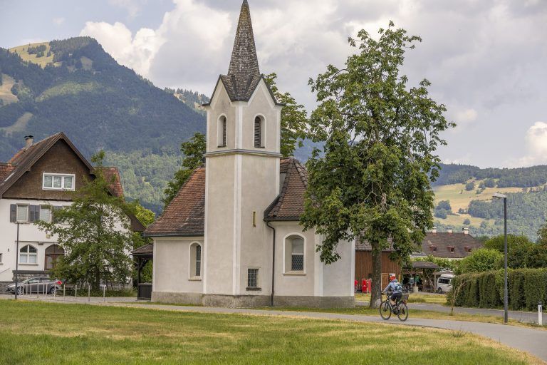Die Bangser Kapelle ist als ein Verweilort ausgewiesen.