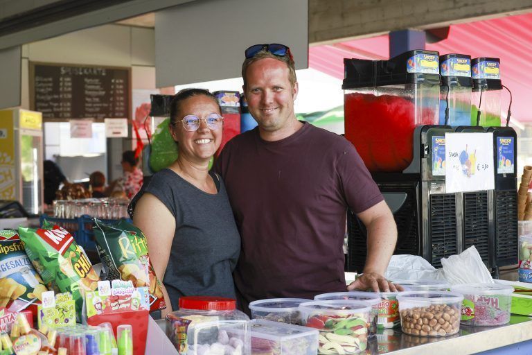 Dagmar und Oliver Martin betreiben seit acht Jahren die Gastronomie im Alpenbad.