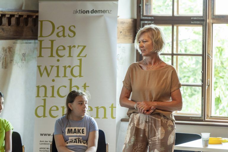 Gabi Haid hielt kindgerecht aufbereitete Workshops zum Thema Demenz. <span class="copyright">VN/Paulitsch</span>