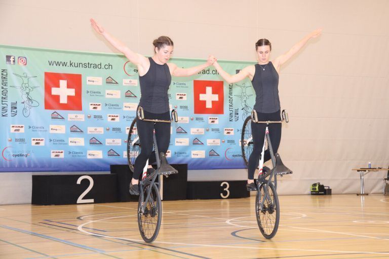 Rosa Kopf und Svenja Bachmann holten sich denBodenseemeistertitel.RV Sulz