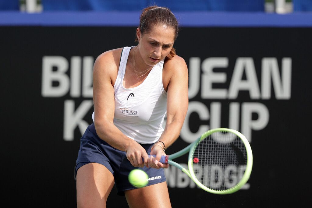 Paszek kämpft sich  ins Viertelfinale