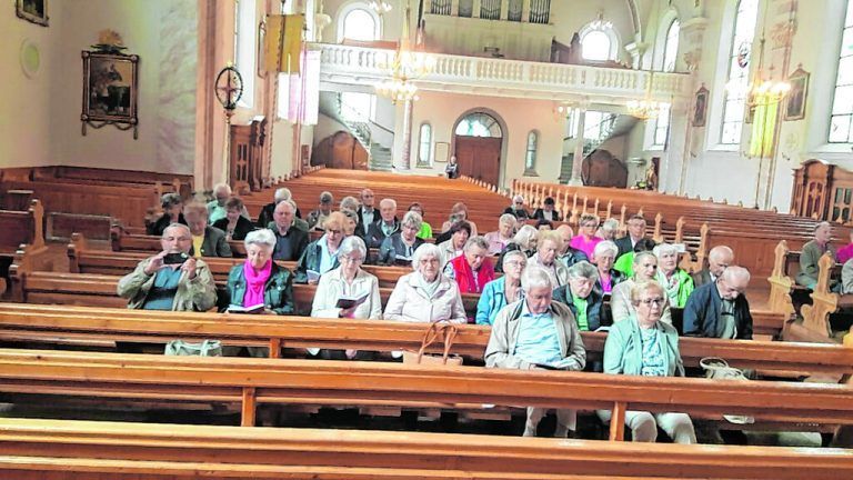 Vorarlberg 50plus Lustenau feierte Maiandacht in Bezau.50plus Lustenau