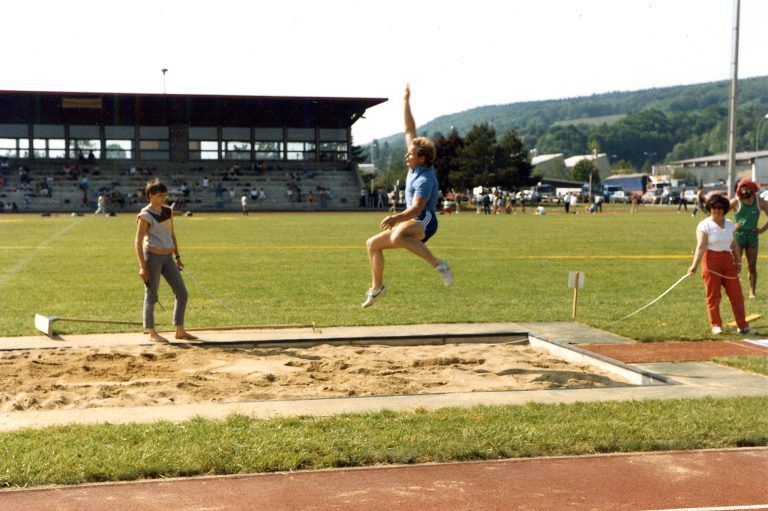 Marc Girardelli machte immer eine gute Figur: Ob als Leichtathlet . . .