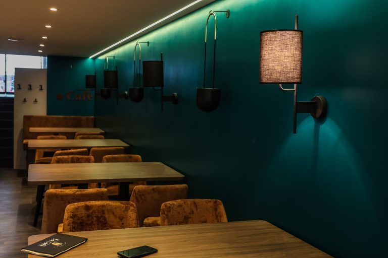 Das Café bietet insgesamt 120 Sitzplätze.
