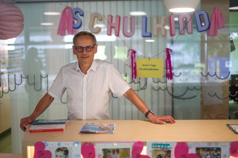 Jürgen Sprickler erlebt seine letzten Tage als Direktor der Volksschule Dornbirn Haselstauden. Ein Abschied mit Wehmut. VN/Steurer