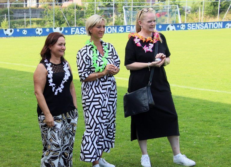 Edith, Ute und Margot (v. l.) beim Boccia-Spiel.