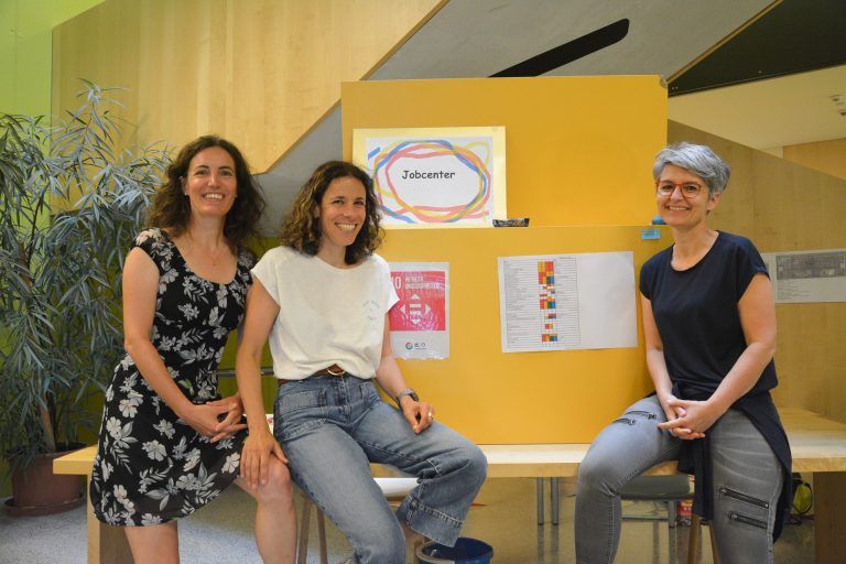 Direktorin Heide Flatschacher, Mirjam Schrattner und Elke Kolar haben heute die Jobs beim Job-Center vergeben.