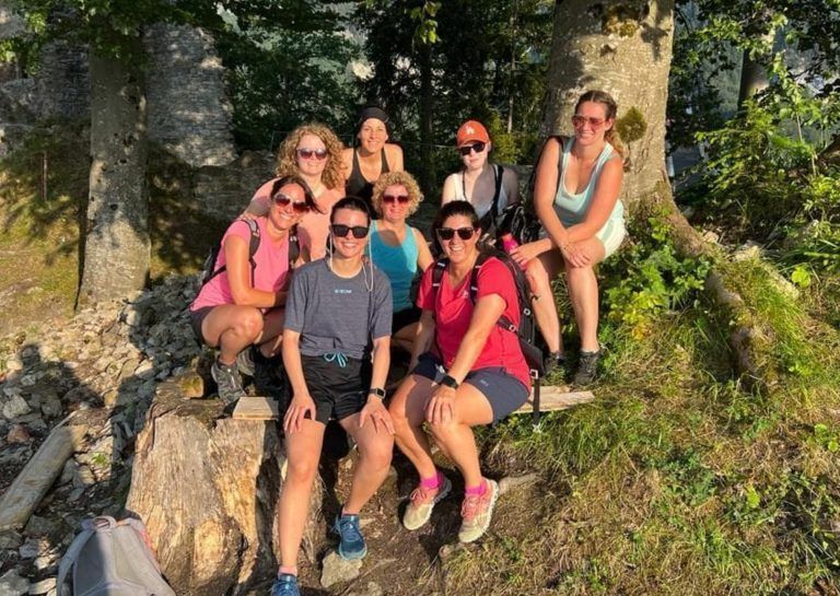 Auch die Eishockeydamen der Wildcats unterstützen die Schlossberg-Challenge.