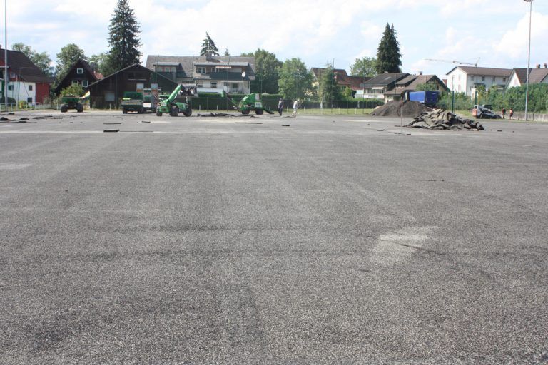 Investition in Rankweiler Amateursport: Neuer Kunstrasenplatz entsteht auf Sportanlage Gastra.