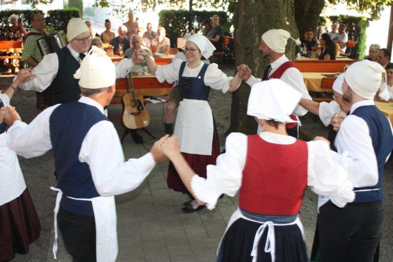 Volkstanzkunst in Rankweil: Heimatabend der Trachtengruppe erntet Applaus.