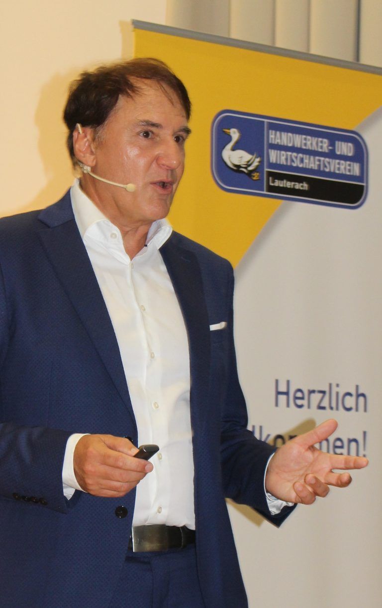 Was Humor mit Business zu tun hat, brachte der Referent seinen Zuhörern in verständlicher Art und Weise näher.