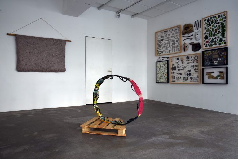 Kurator Roland Haas hat für die diesjährige Ausstellung Künstler ausgewählt, die sich mit dem Thema Nachhaltigkeit tiefgründig auseinandersetzen.