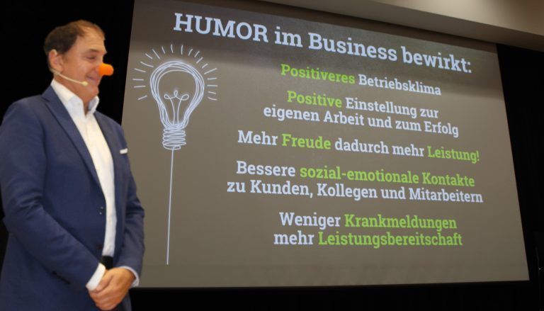 Dr. Roman Szeliga brachte seine Zuhörer nicht nur zum Lachen, sondern auch zum Nachdenken.